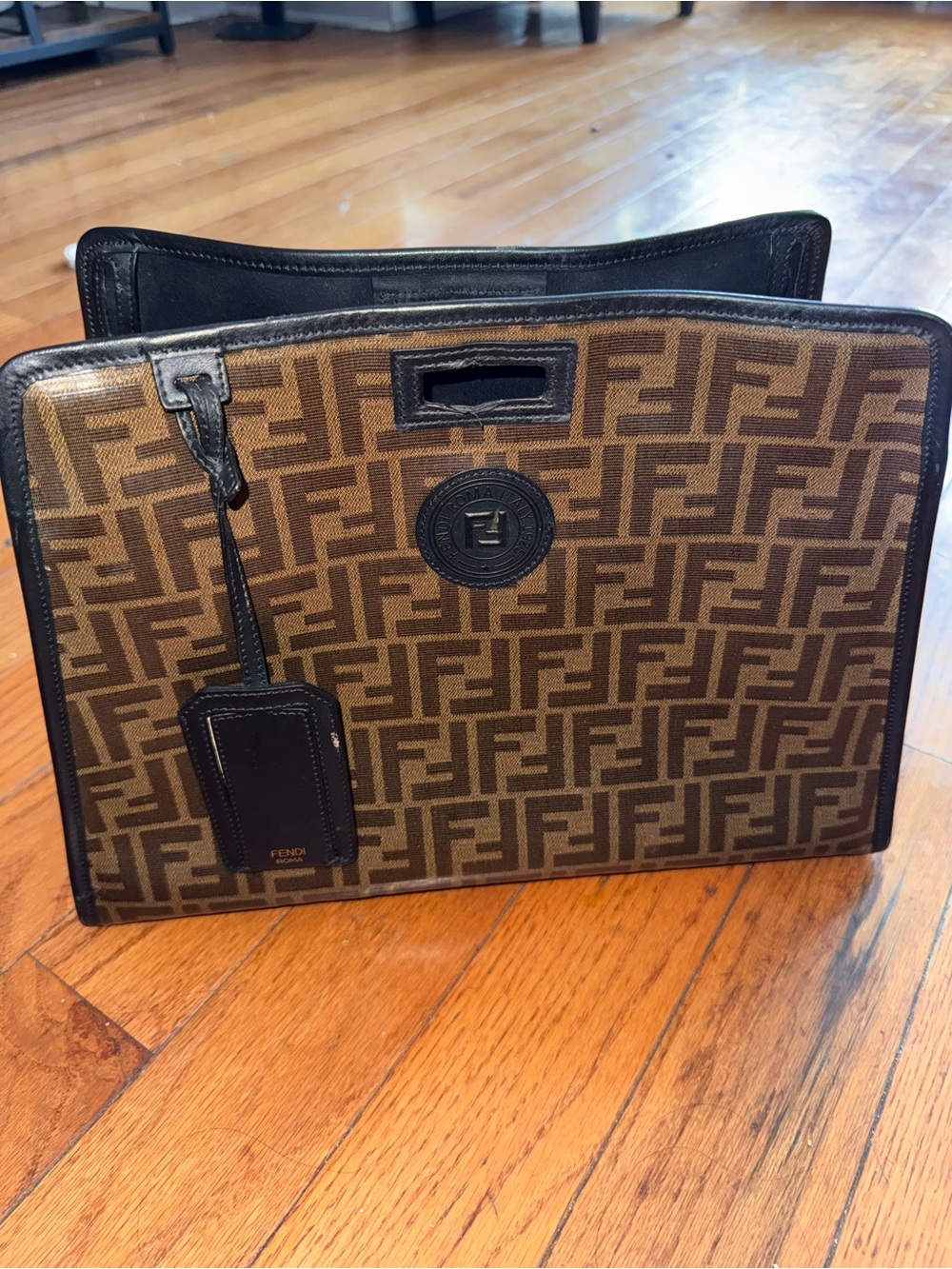 Fendi Beige Leather Top-Handle Satchel with Gold Hardware Peekaboo - Picture 2 of 6